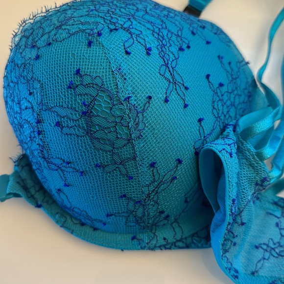 Victoria’s Secret NWT Very Sexy Push-up Bra - Picture 4 of 7